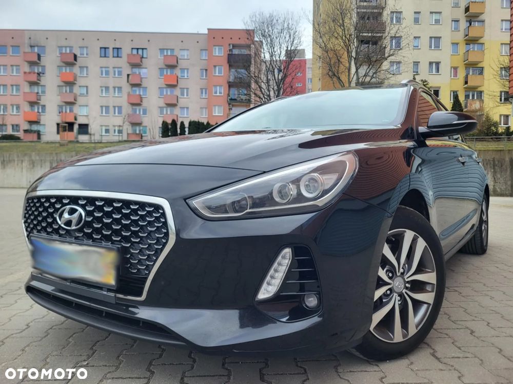Hyundai i30 blue Kombi 1.6 CRDi YES Gold - 4