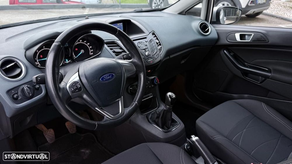 Ford Fiesta 1.5 TDCi Trend — fotografia 25