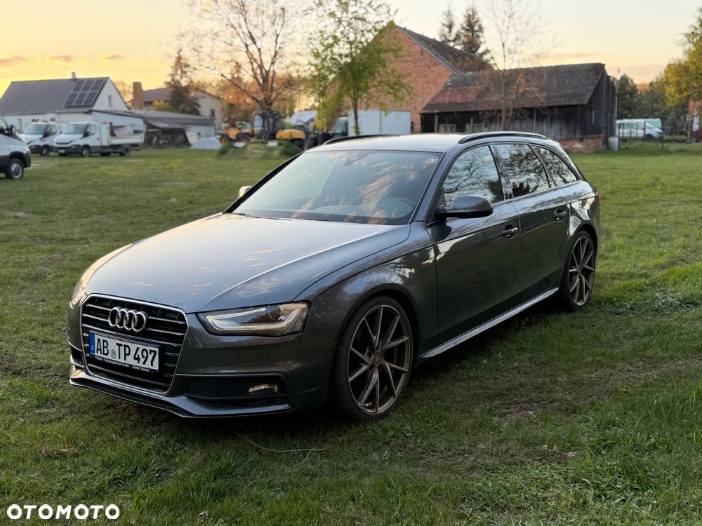 Audi A4 Avant 2.0 TDI DPF clean diesel quattro S tronic S line Sportpaket - 15