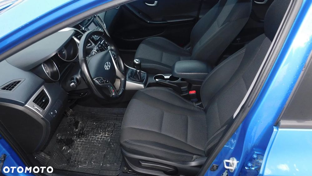 Hyundai i30 1.6 Comfort - 26