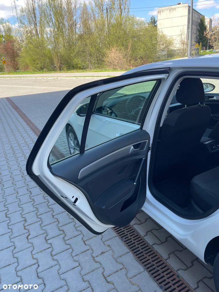 Volkswagen Golf 1.6 TDI BlueMotion Technology Trendline - 23