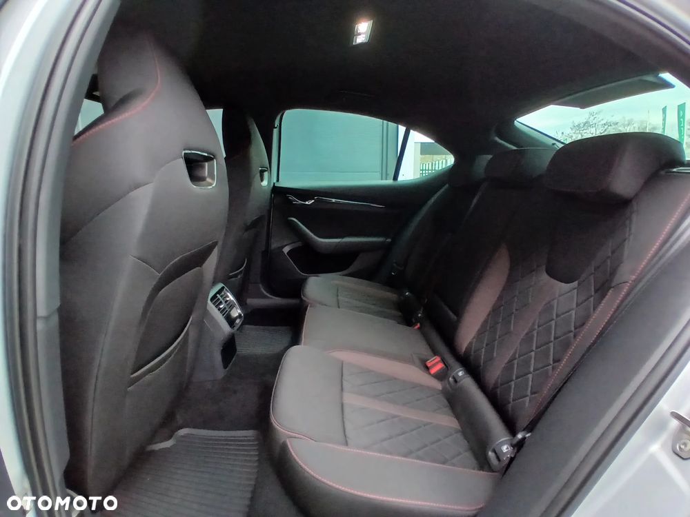 Skoda Octavia 2.0 TDI RS DSG - 15