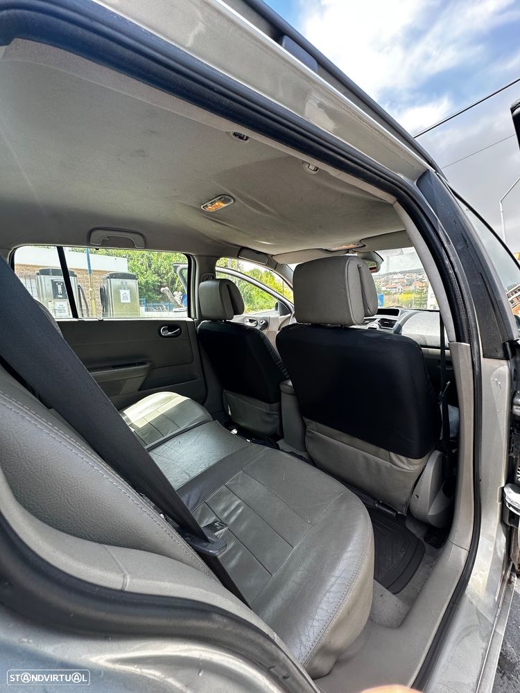 Renault Mégane Break 1.5 dCi Confort - 11