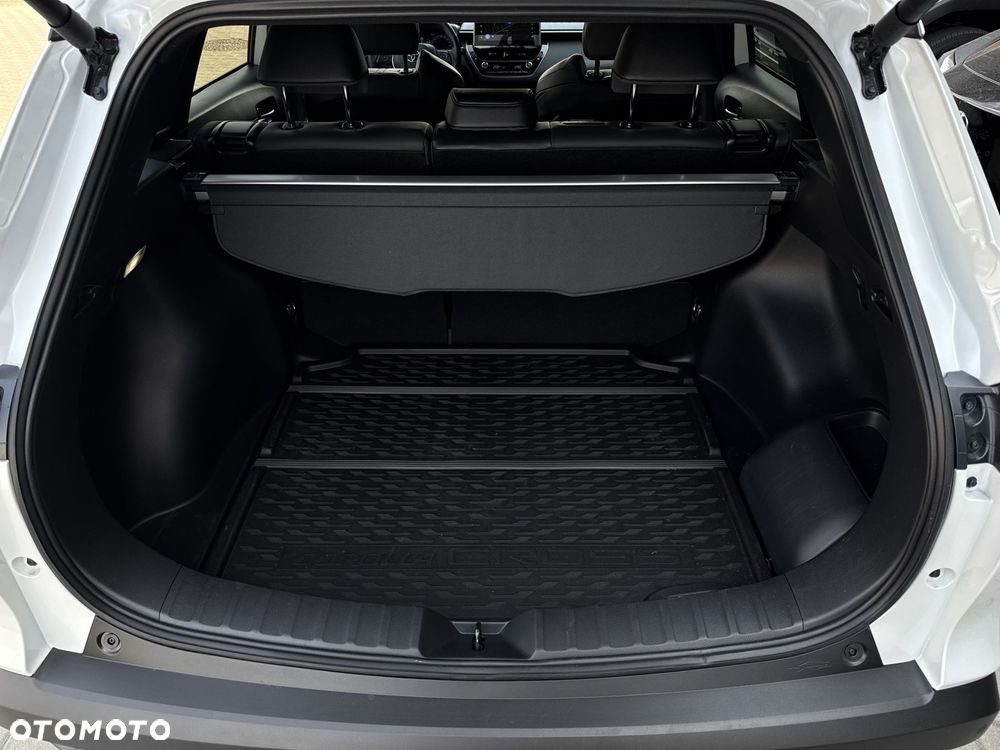 Toyota Corolla Cross 2.0 Hybrid Executive - 33