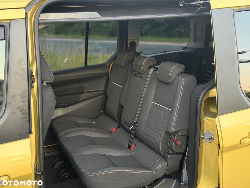 Ford Tourneo Connect - 16
