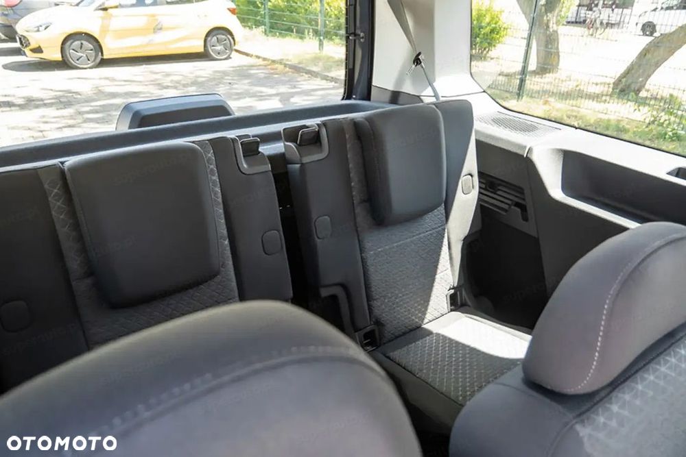 Ford Tourneo Connect - 13