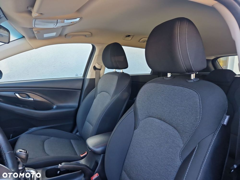 Hyundai i30 1.5 T-GDI 48V Smart - 11