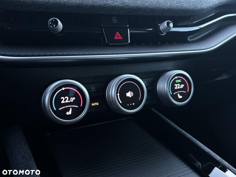 Skoda Superb 2.0 TDI SCR Selection DSG - 27