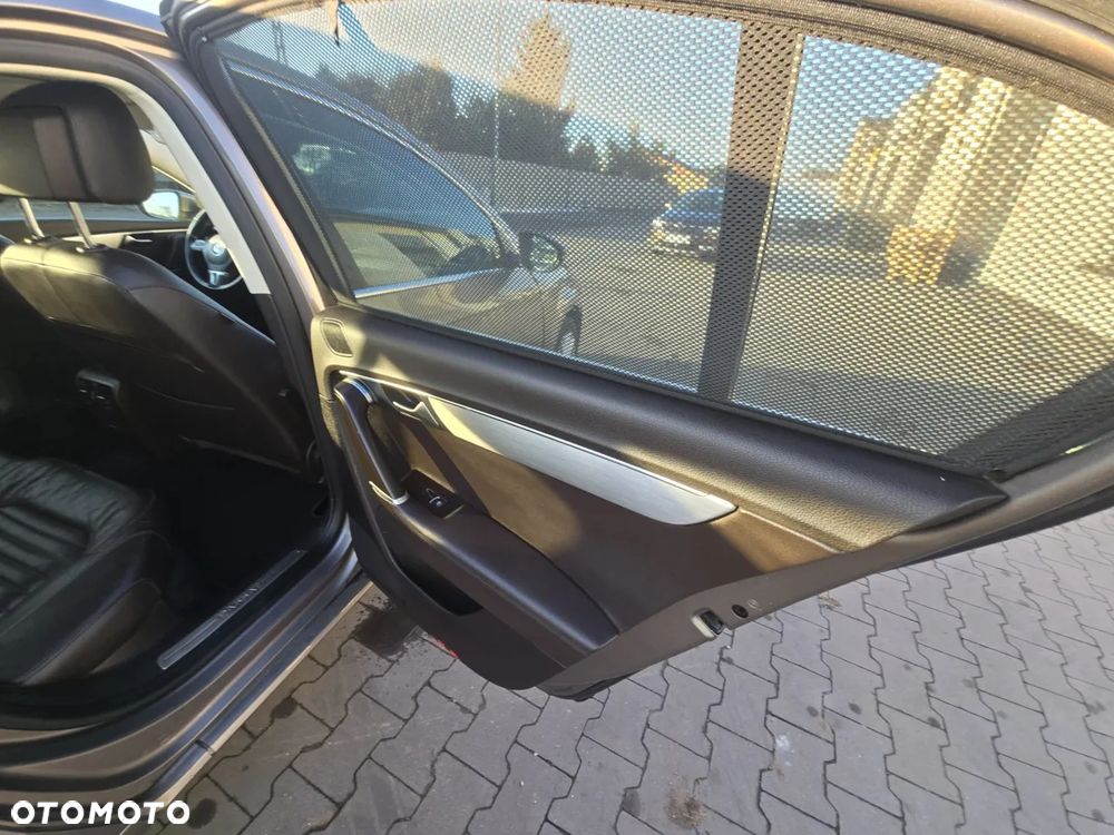 Volkswagen Passat 1.6 TDI BlueMotion Technology Highline - 20