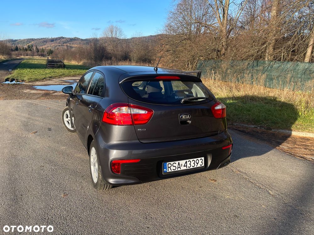 Kia Rio 1.2 Attract - 3