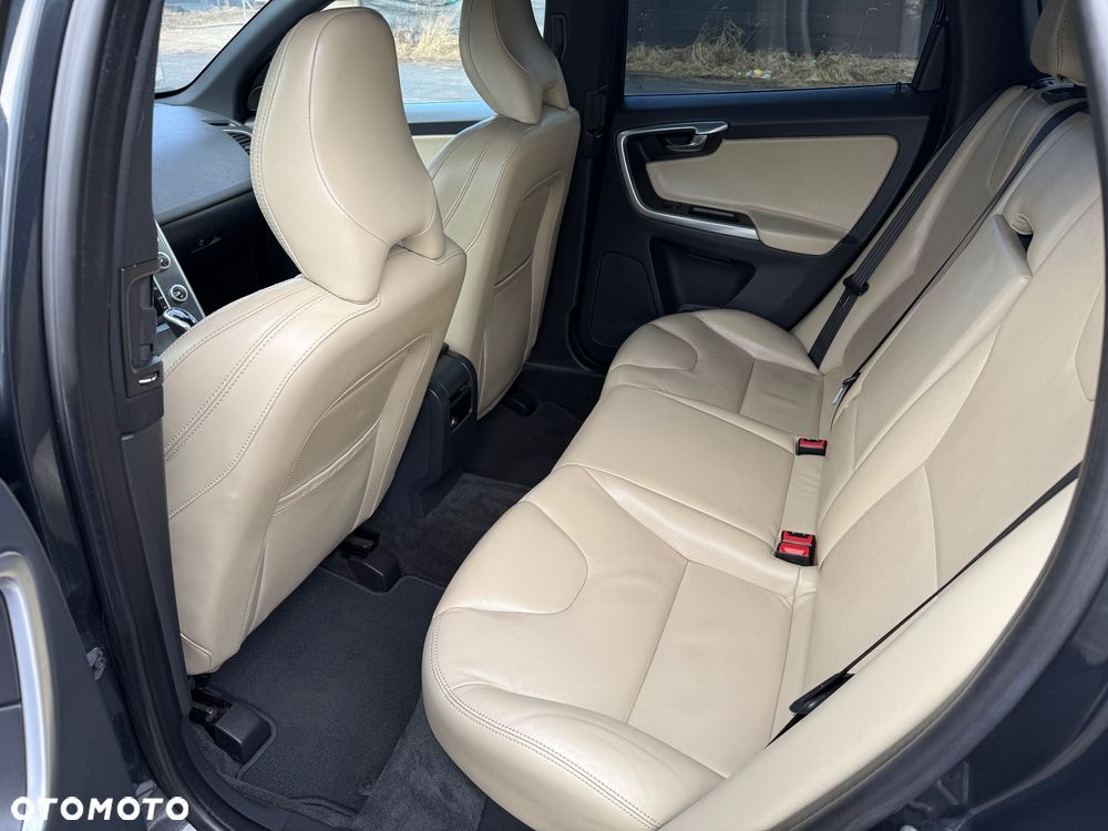 Volvo XC 60 D4 Drive-E Summum - 24