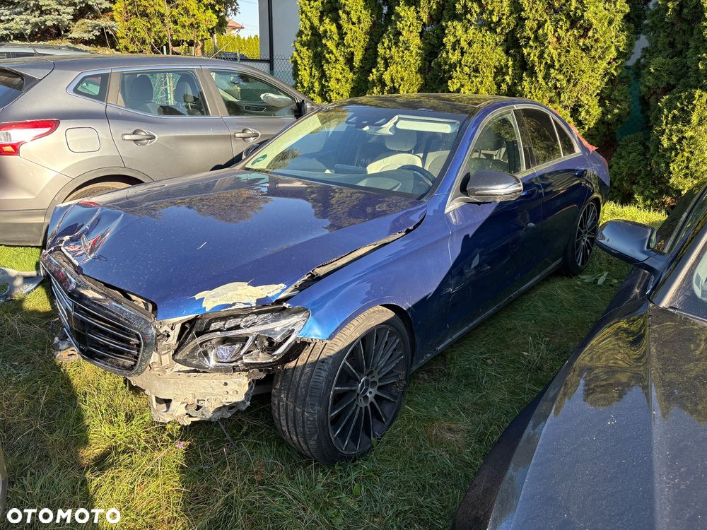 Mercedes-Benz Klasa C 300 9G-TRONIC Exclusive - 2