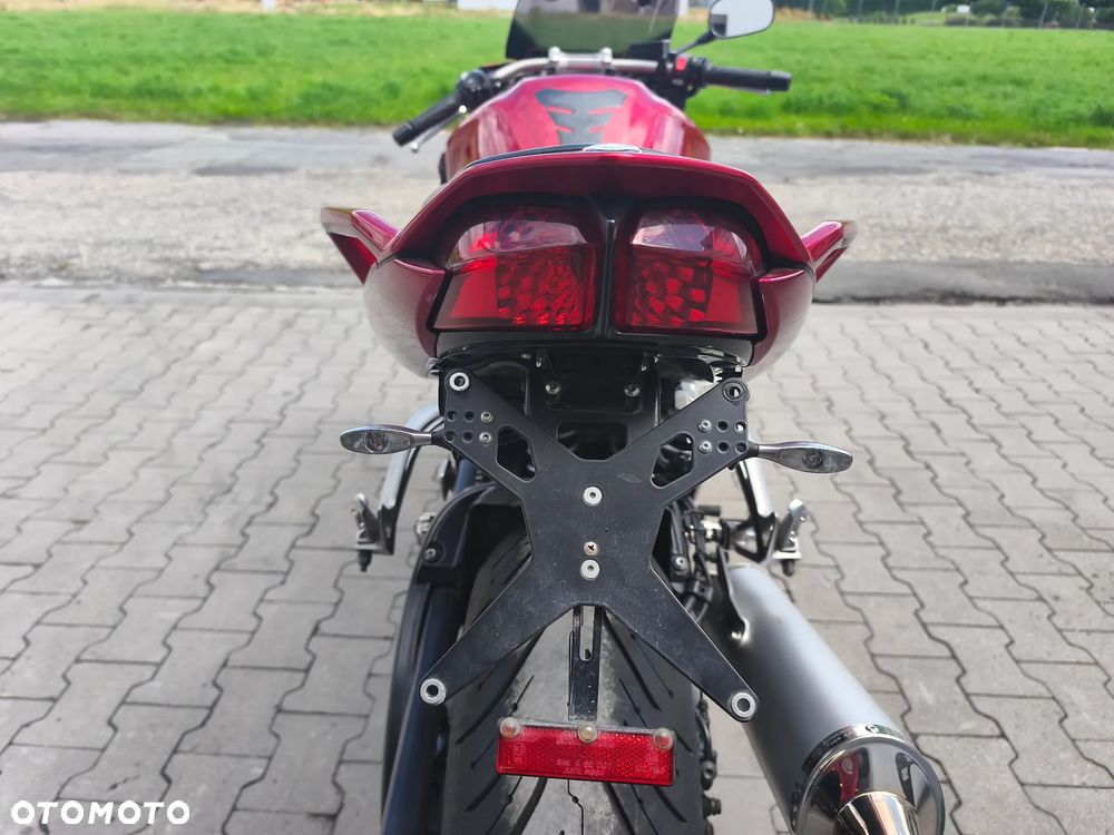 Yamaha FZ - 16