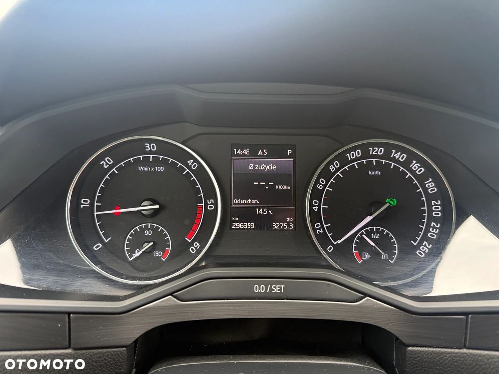 Skoda Superb 2.0 TDI Style DSG - 26