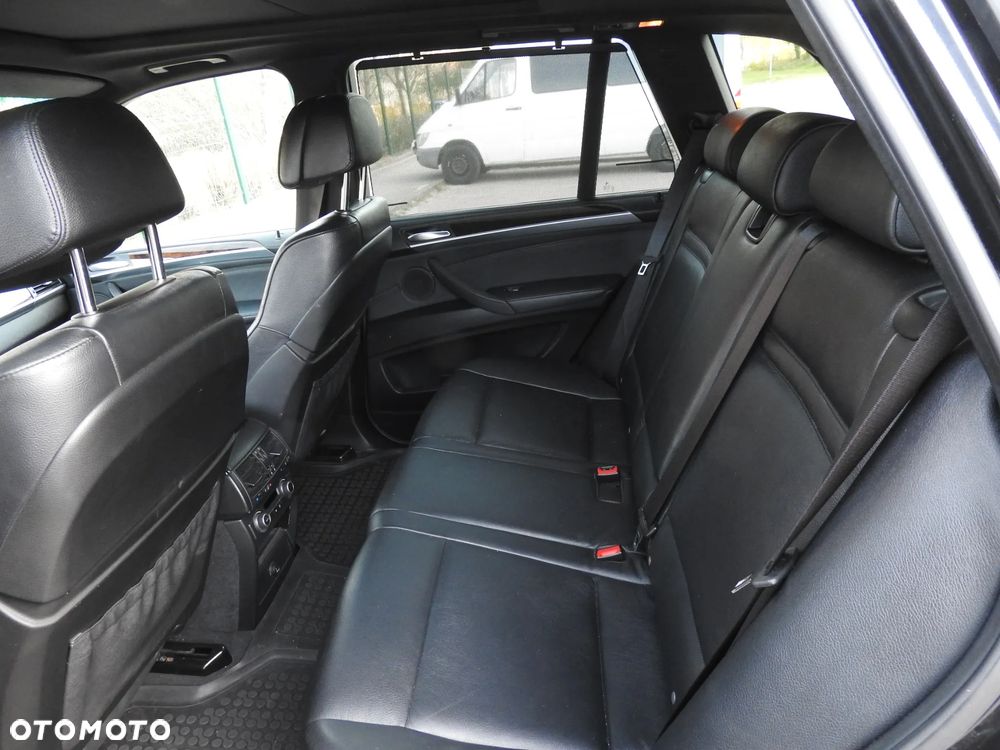 BMW X5 xDrive50i - 22