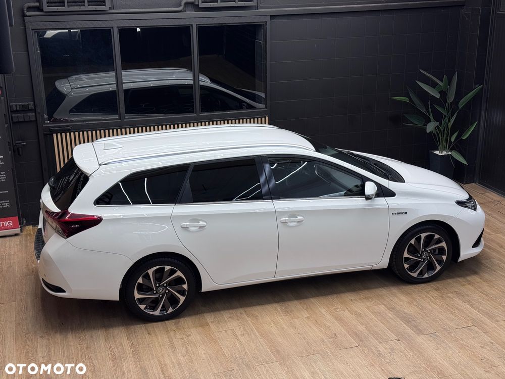 Toyota Auris - 4
