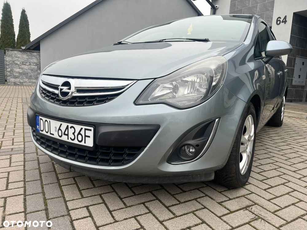 Opel Corsa 1.2 16V Cosmo - 3