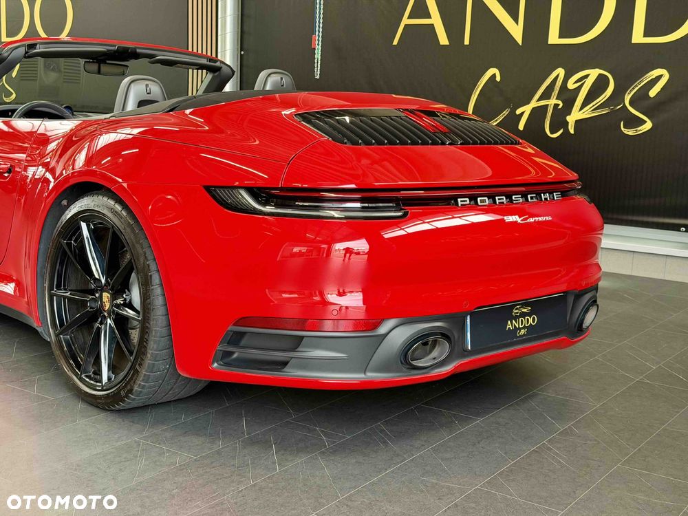 Porsche 911 Carrera - 29