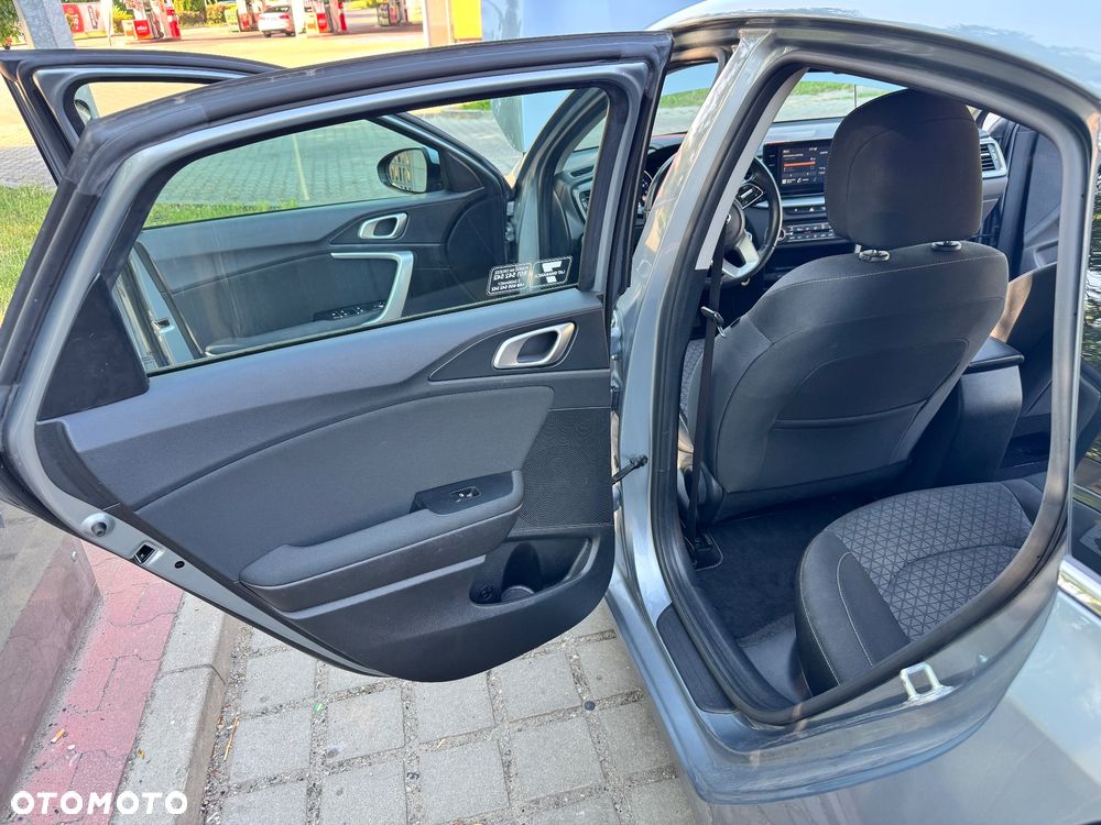 Kia Ceed 1.5 T-GDI M DCT - 12