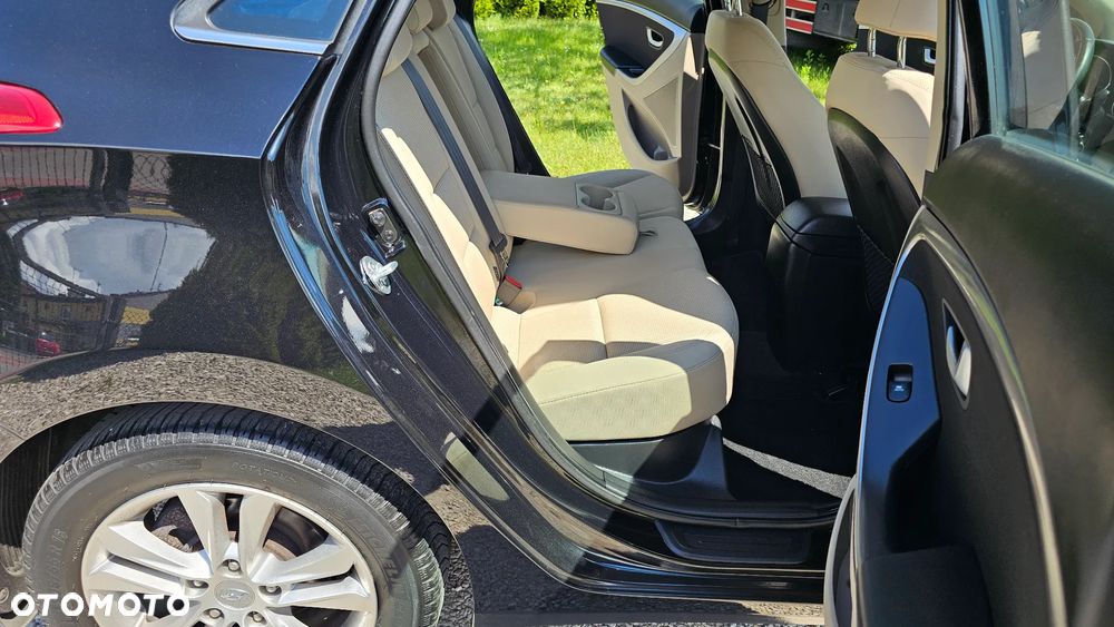 Hyundai i30 1.6 Automatik Trend - 10
