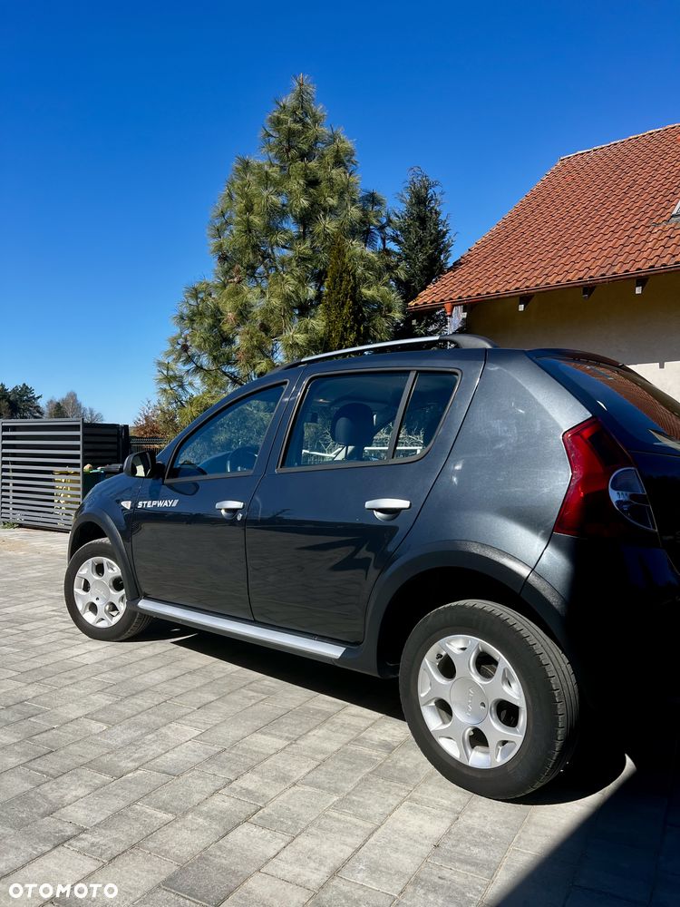 Dacia Sandero Stepway 1.6 - 4