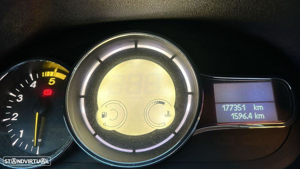Renault Mégane Coupe 1.5 dCi Dynamique S - 1
