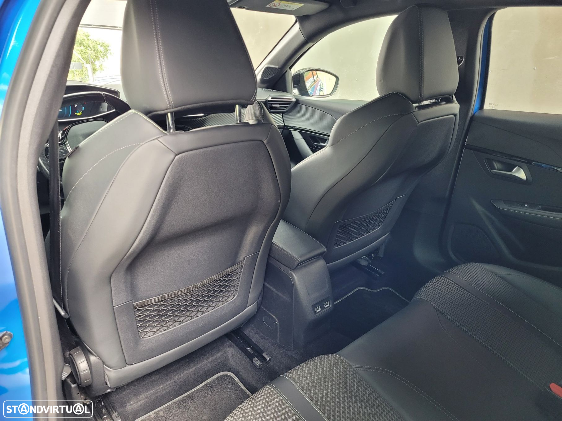 Peugeot e-208 50 kWh GT Line - 11