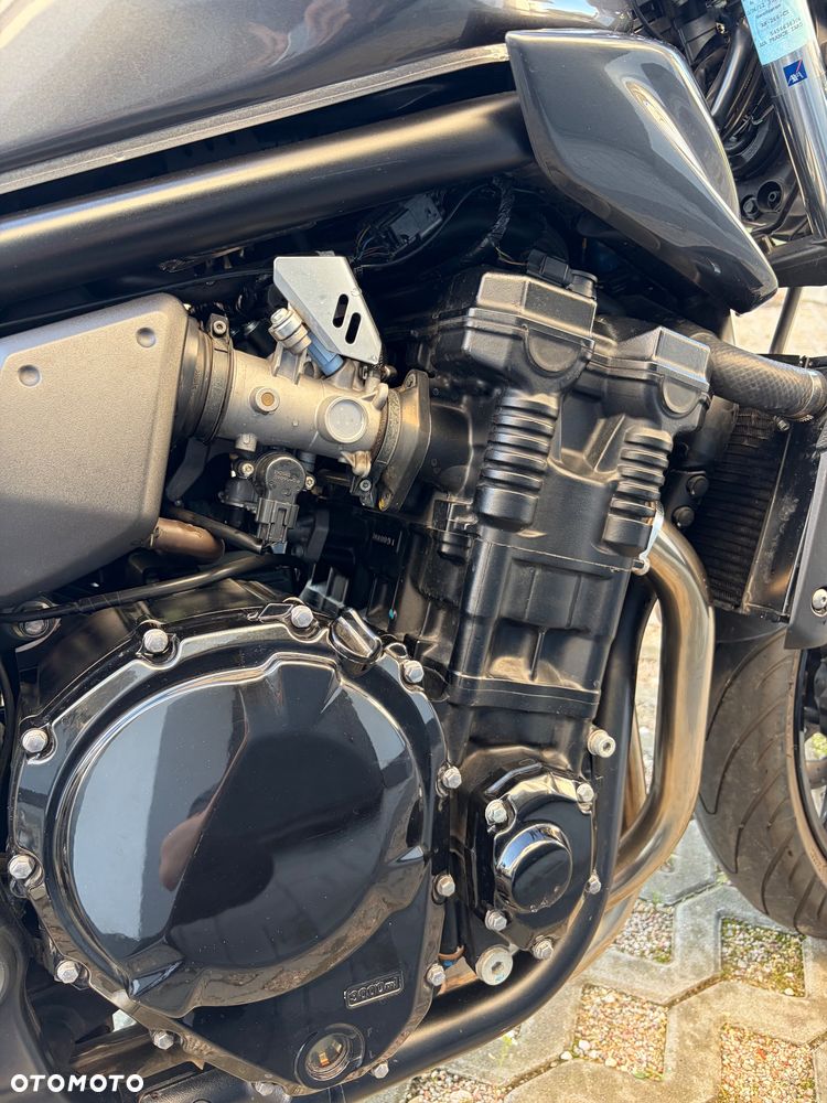 Suzuki Bandit - 11