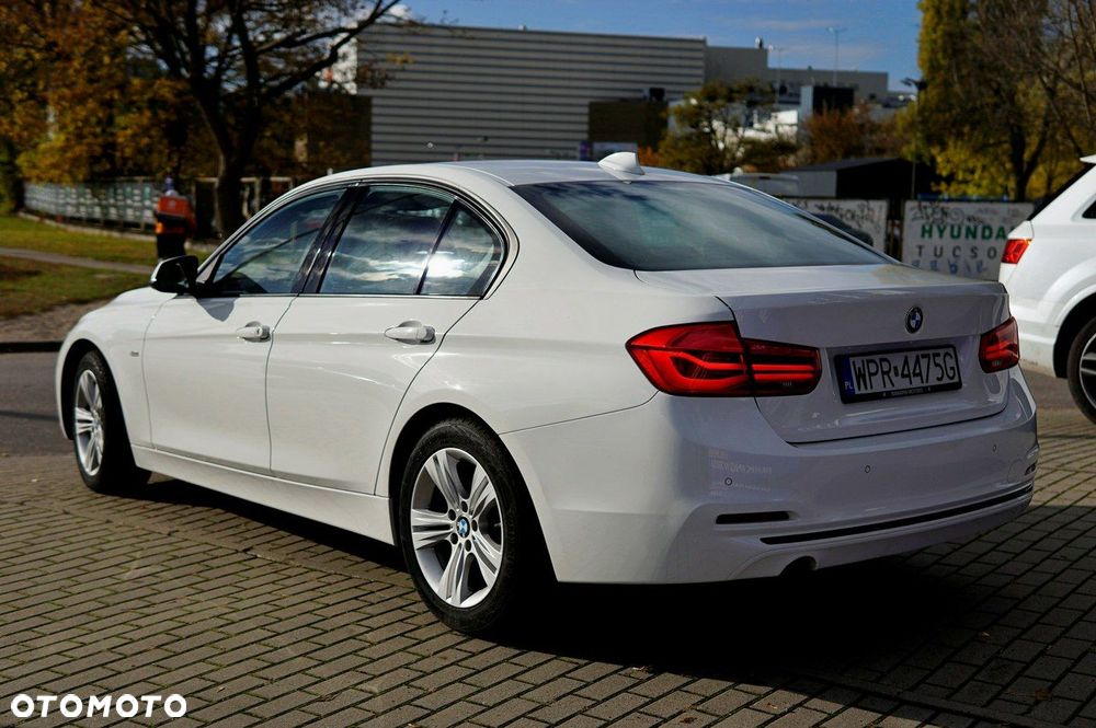 BMW Seria 3 318i Sport Line - 7