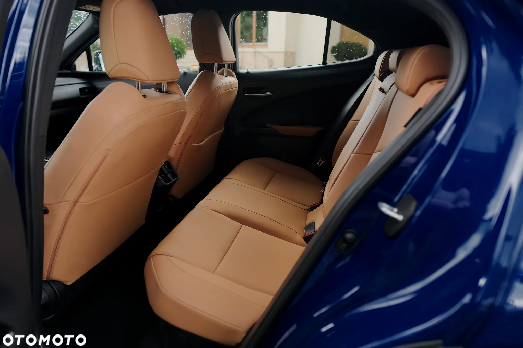 Lexus UX - 24
