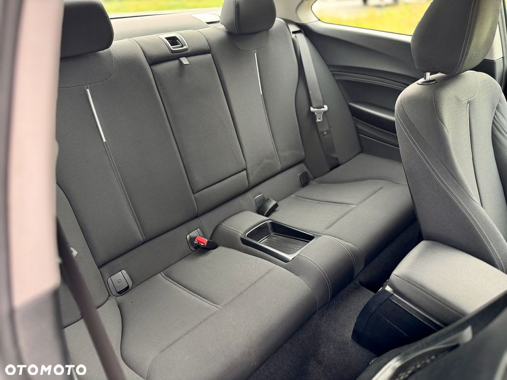 BMW Seria 2 218d Sport Line - 18