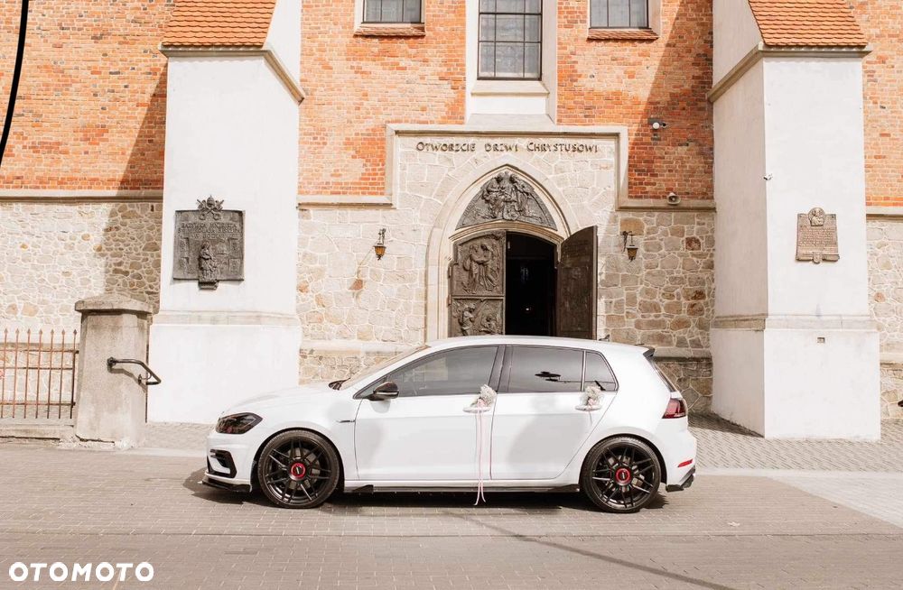 Volkswagen Golf - 1