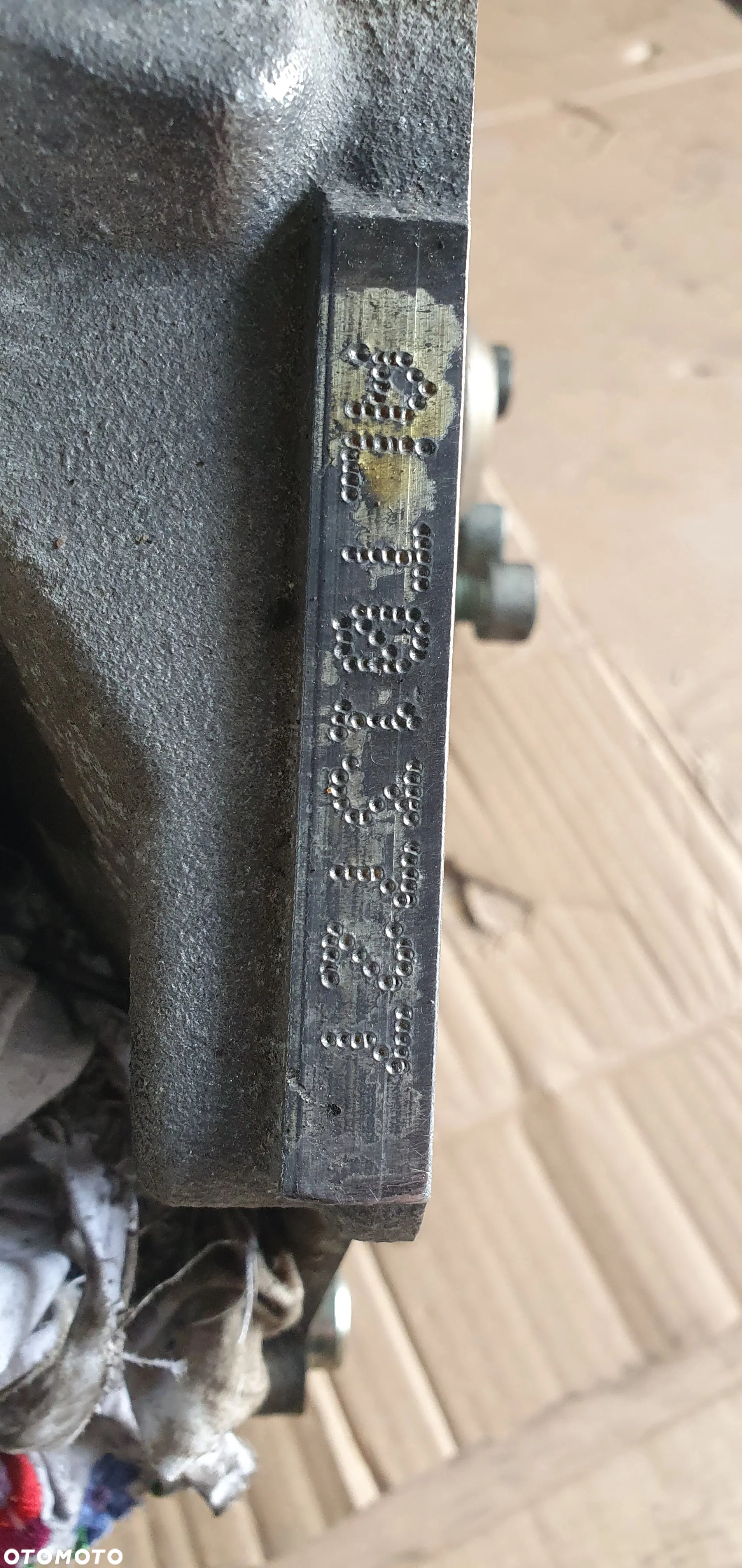 Silnik blok silnika słupek Audi A4 B6 2.0 ALT - 9