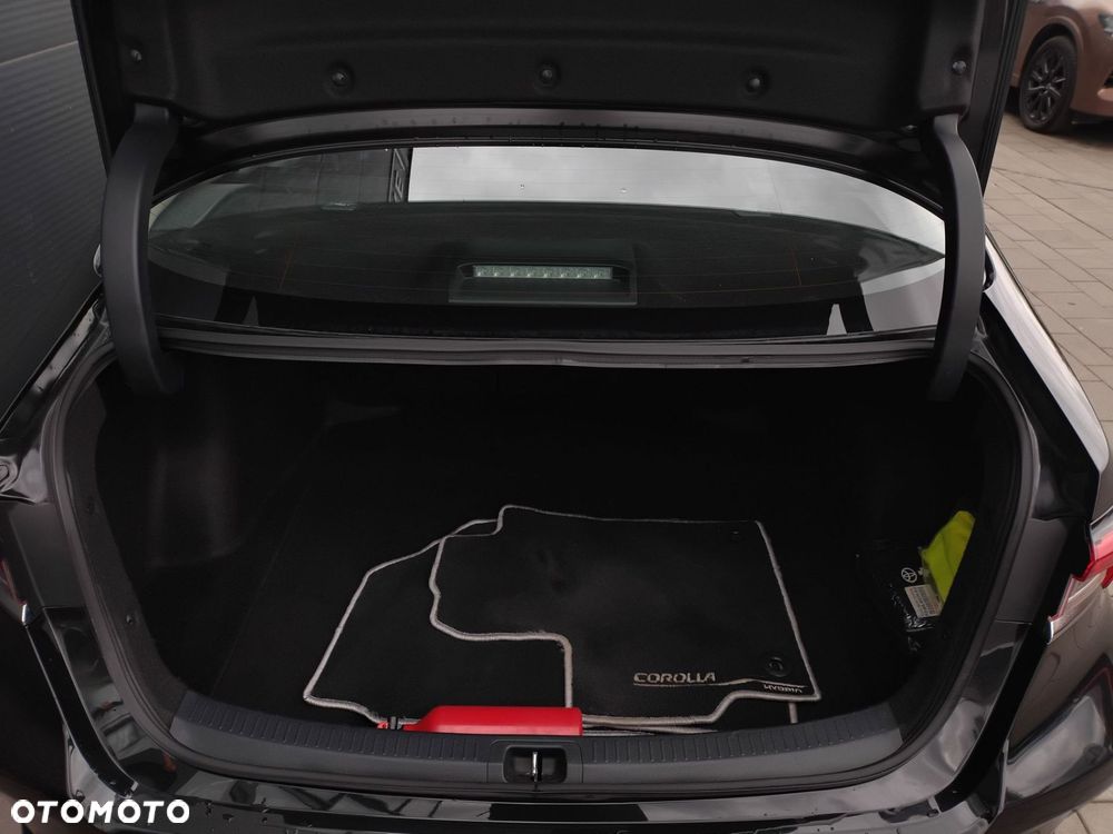 Toyota Corolla 1.8 Hybrid GPF Comfort - 18
