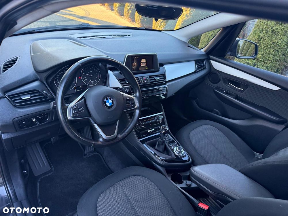 BMW Seria 2 214d - 5