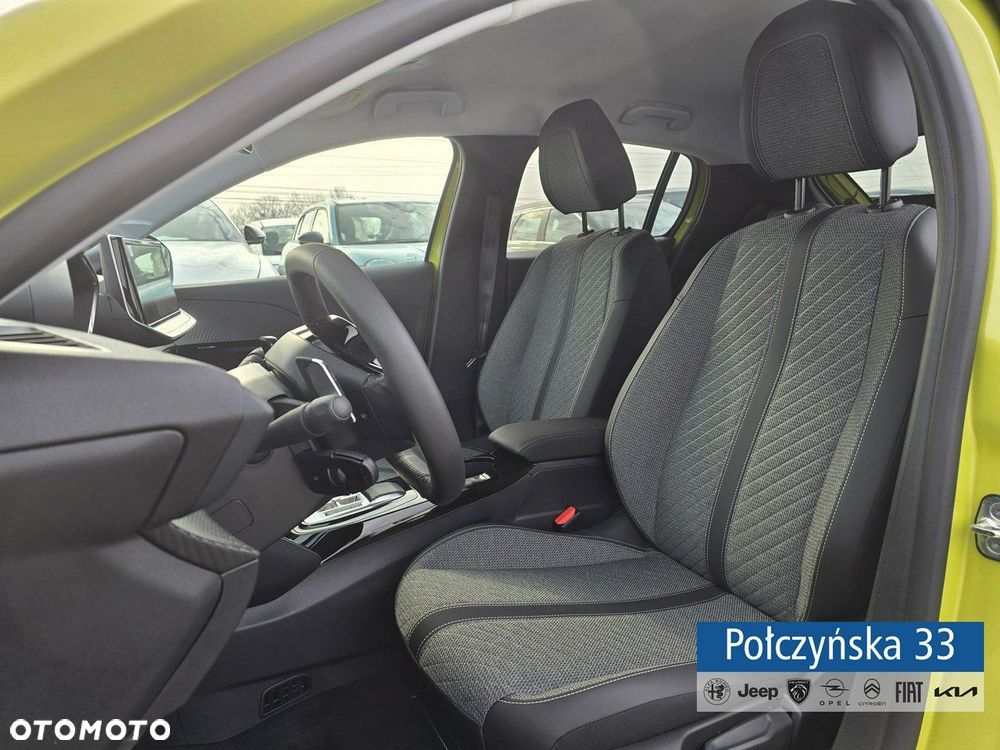 Peugeot 208 - 15