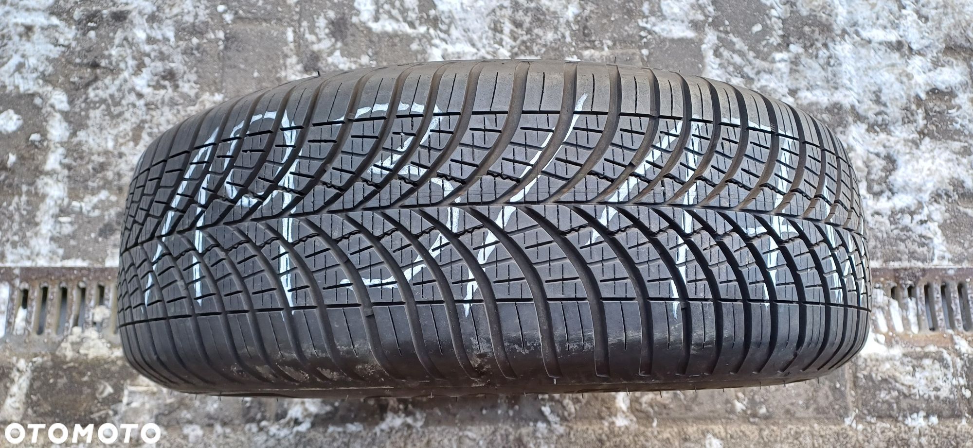 GOODYEAR 235/65R17 108W , pojedyńcza opona wielosezonowa. - 1