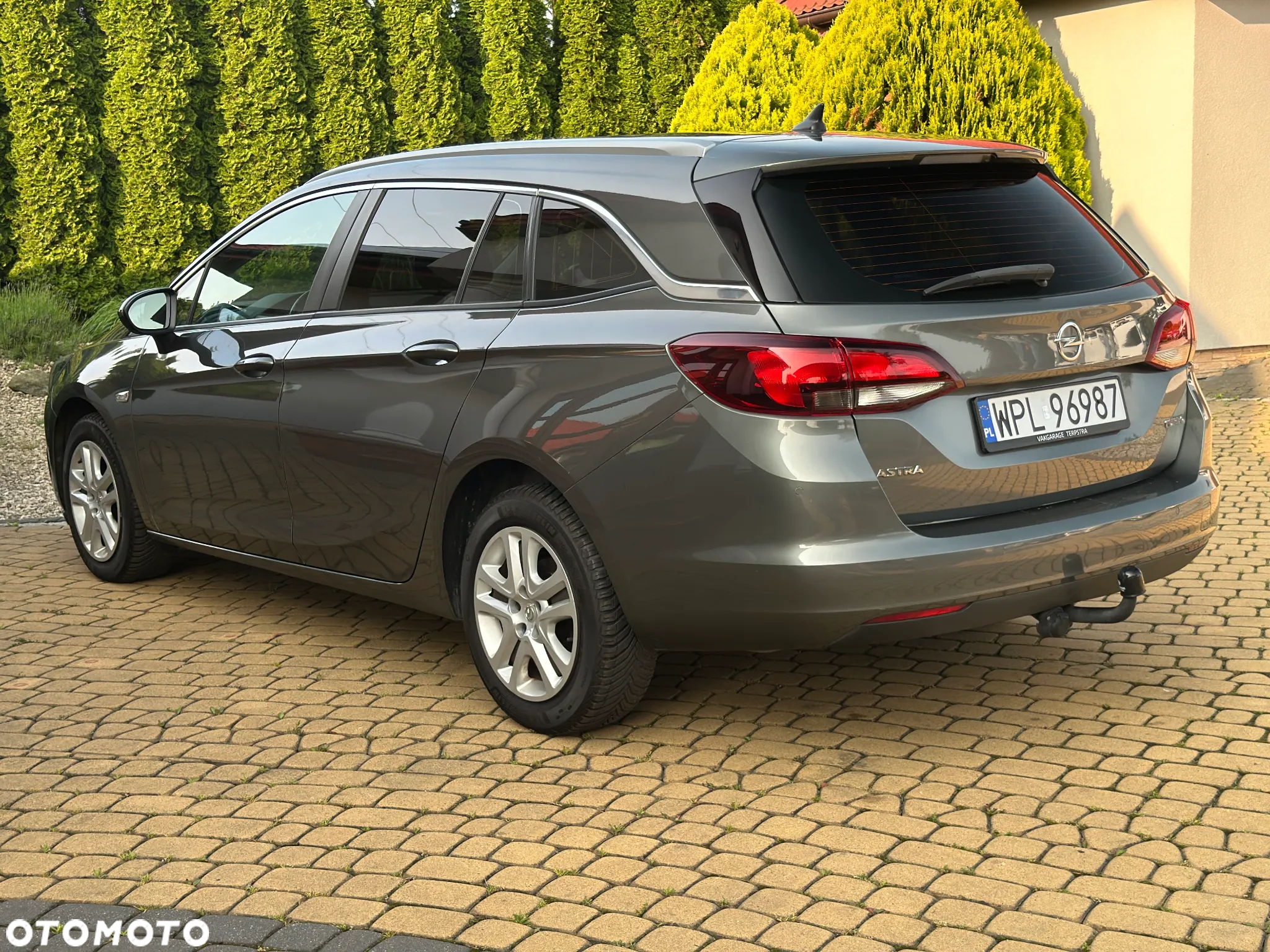 Opel Astra V 1.4 T Elite - 10