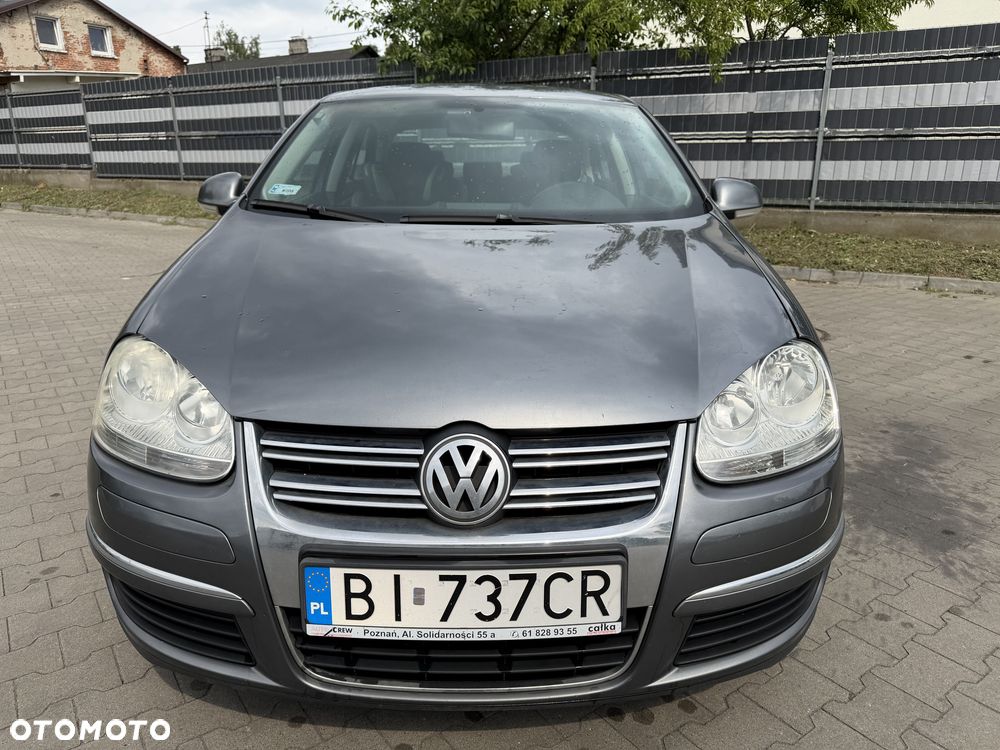 Volkswagen Jetta 1.6 Trendline - 3