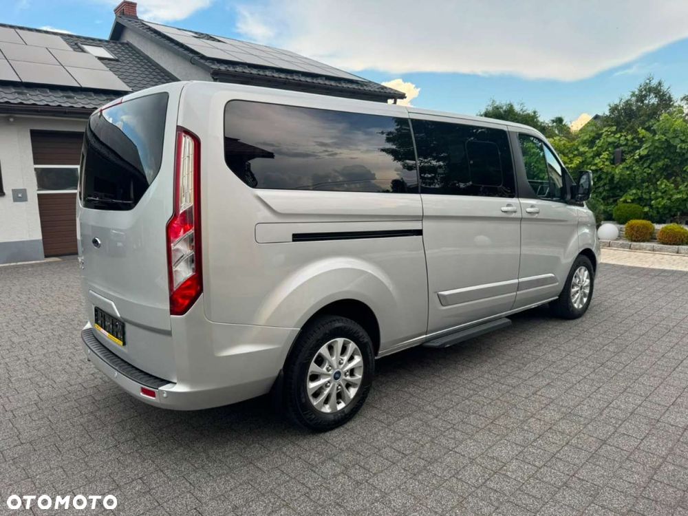 Ford Tourneo Custom - 18