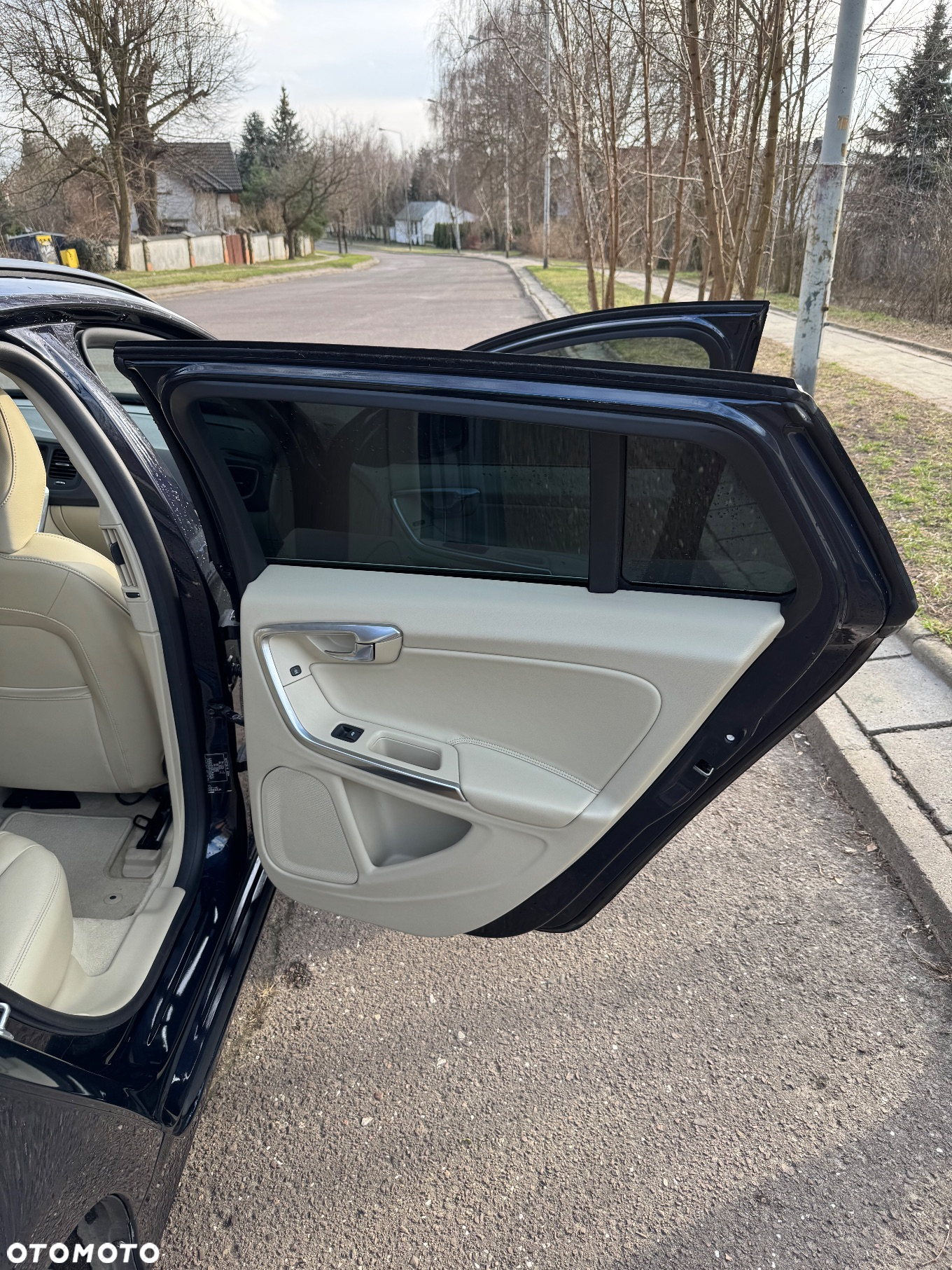 Volvo V60 D3 AWD Momentum Pro - 16