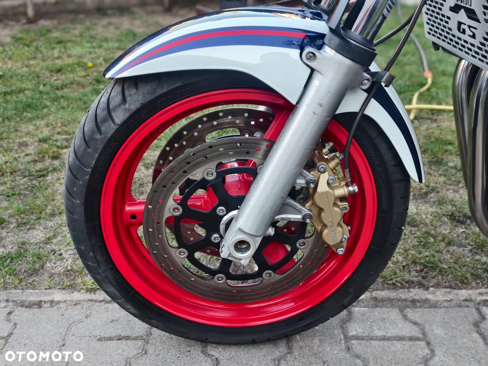 Suzuki GSX - 25
