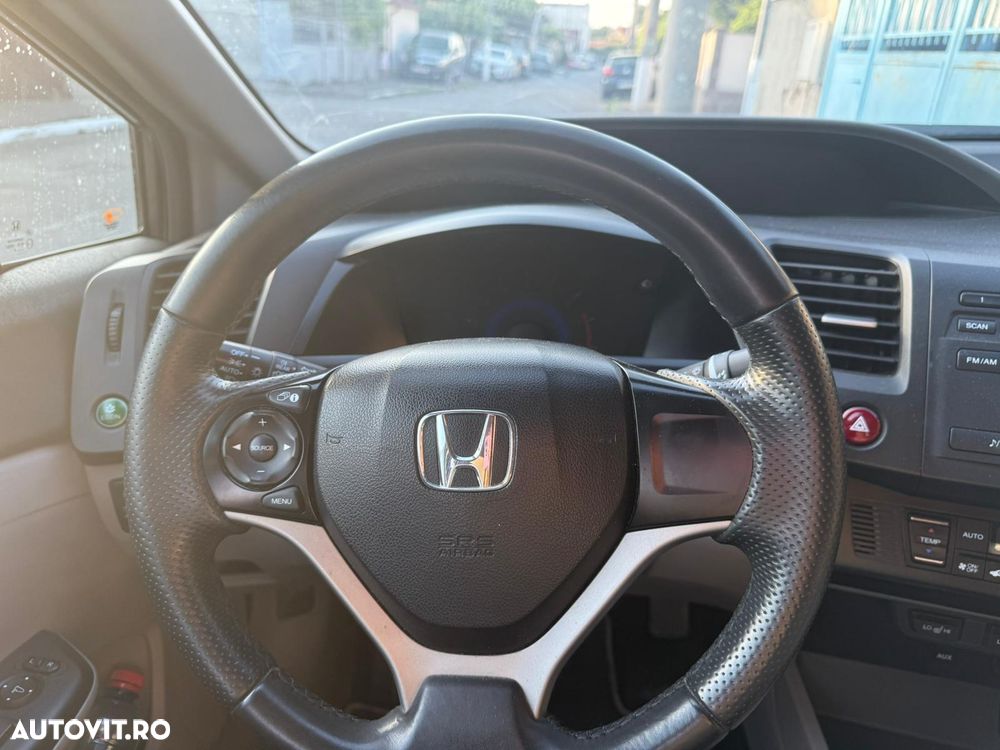Honda Civic 1.8 i-VTEC MT Executive - 8