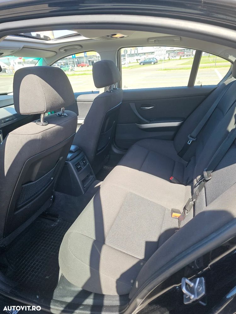 BMW Seria 3 320d - 12