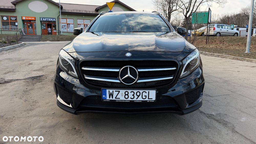 Mercedes-Benz GLA - 8