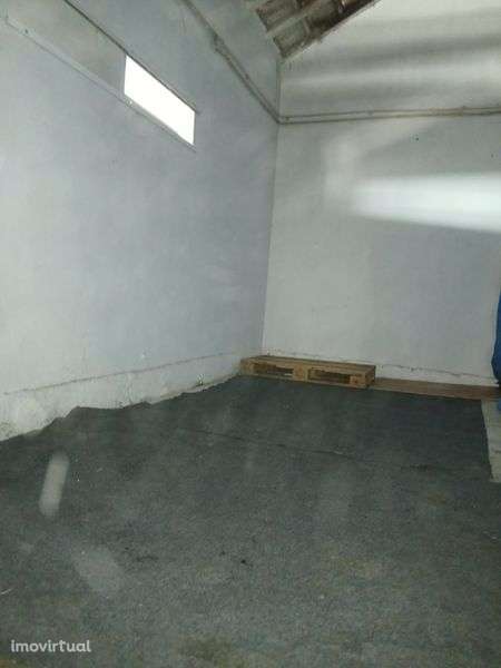 Alugo box para arrumos - Grande imagem: 2/3