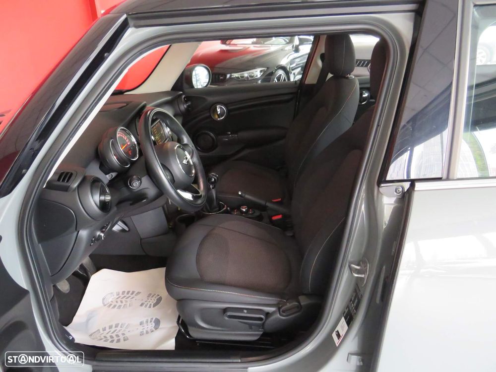 MINI 5 Portas Cooper D - 10