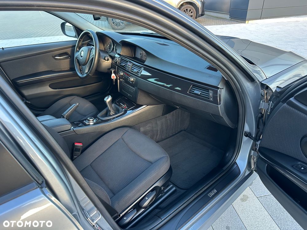 BMW Seria 3 - 16