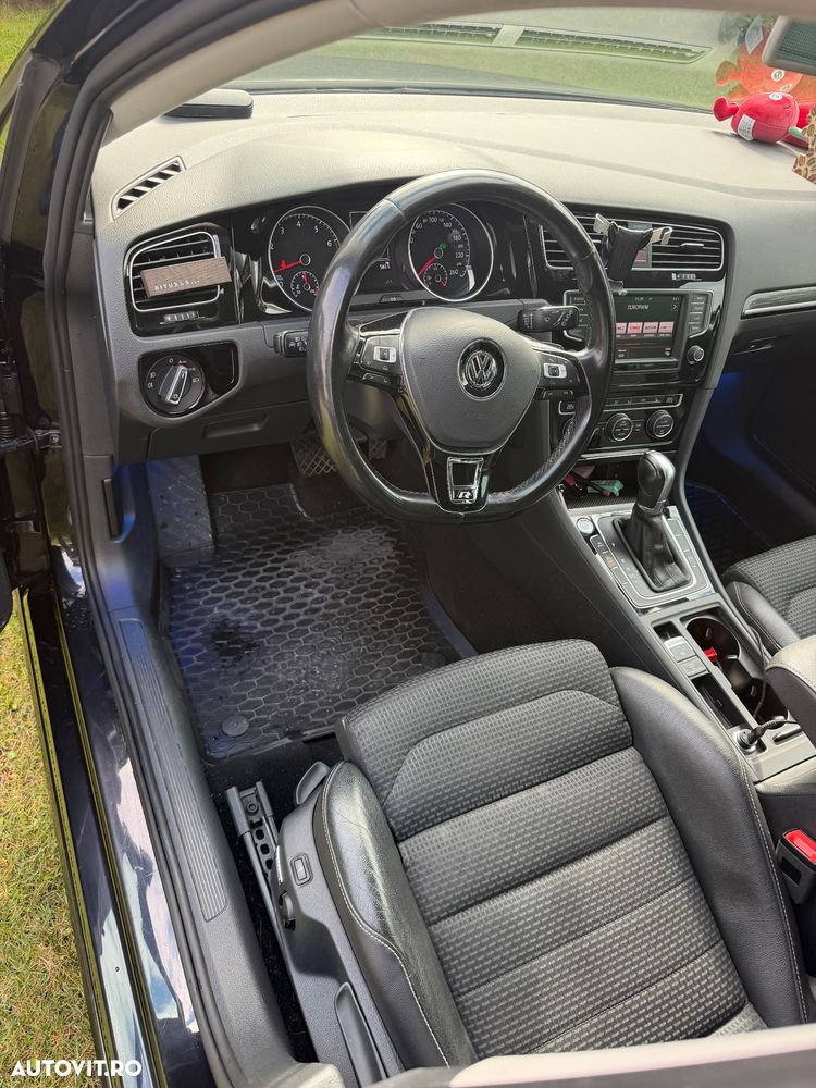 Volkswagen Golf - 4