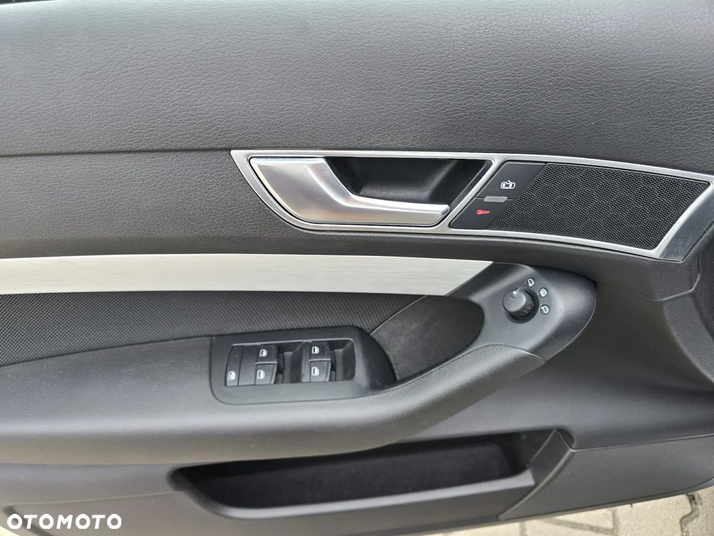 Audi A6 Avant 2.4 quattro - 27